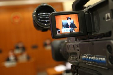 推進(jìn)審判流程公開 視頻直播庭審8萬(wàn)次