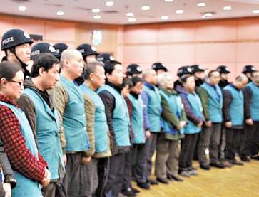 落實(shí)禁止讓被告人穿囚服出庭規(guī)定
